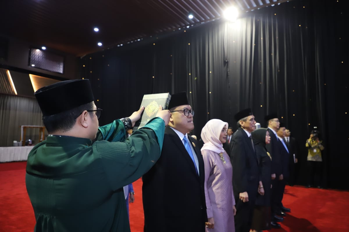 20250110 Pelantikan PPT Madya dan Pejabat Fungsional Ahli Utama di lingkungan Kementerian PANRB 1