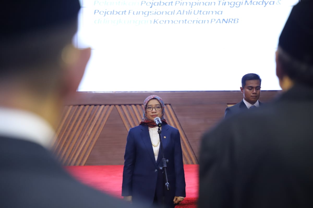 20250110 Pelantikan PPT Madya dan Pejabat Fungsional Ahli Utama di lingkungan Kementerian PANRB 1