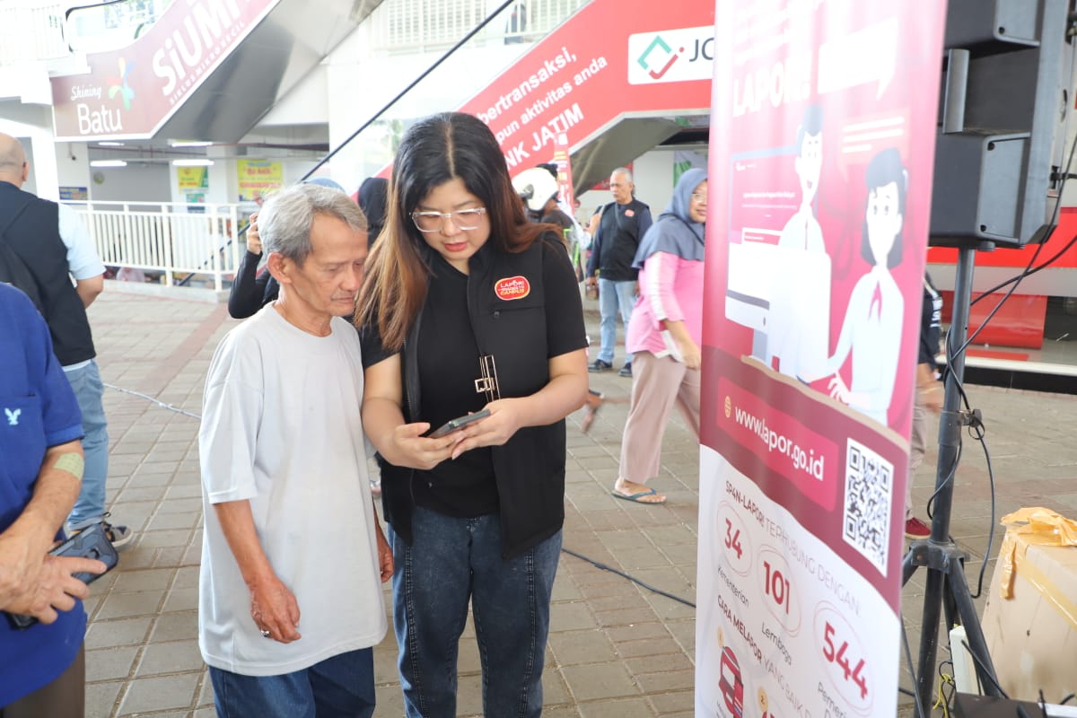 20250125 YANLIK Kampanye Publik LAPOR di Pasar Induk Among Tani 13