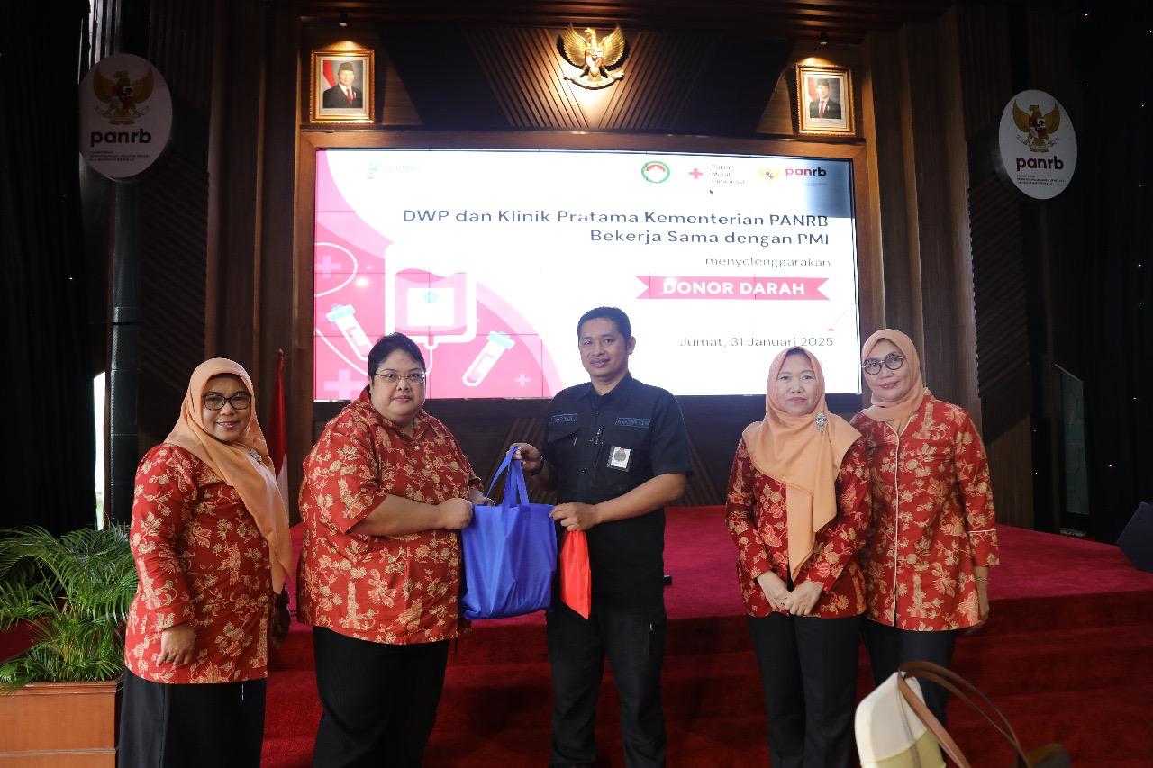 20250131 Donor Darah di Lingkungan Kementerian PANRB 10