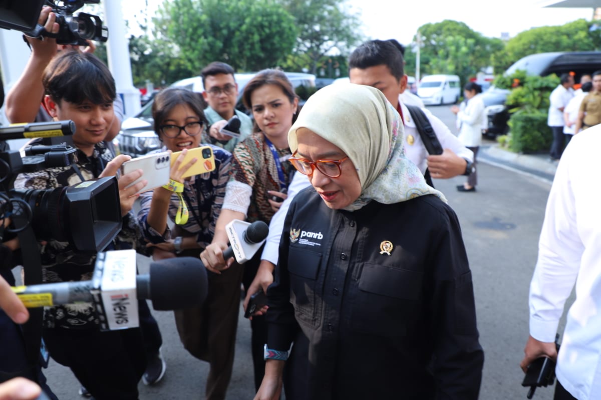 20250729 Rapat Terbatas Penyelenggaraan Sekolah Rakyat 9
