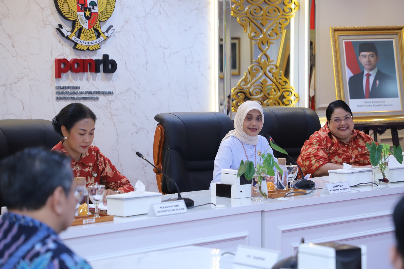 20250625 Penyerahan Bantuan Biaya Pendidikan DWP Kementerian PANRB 9