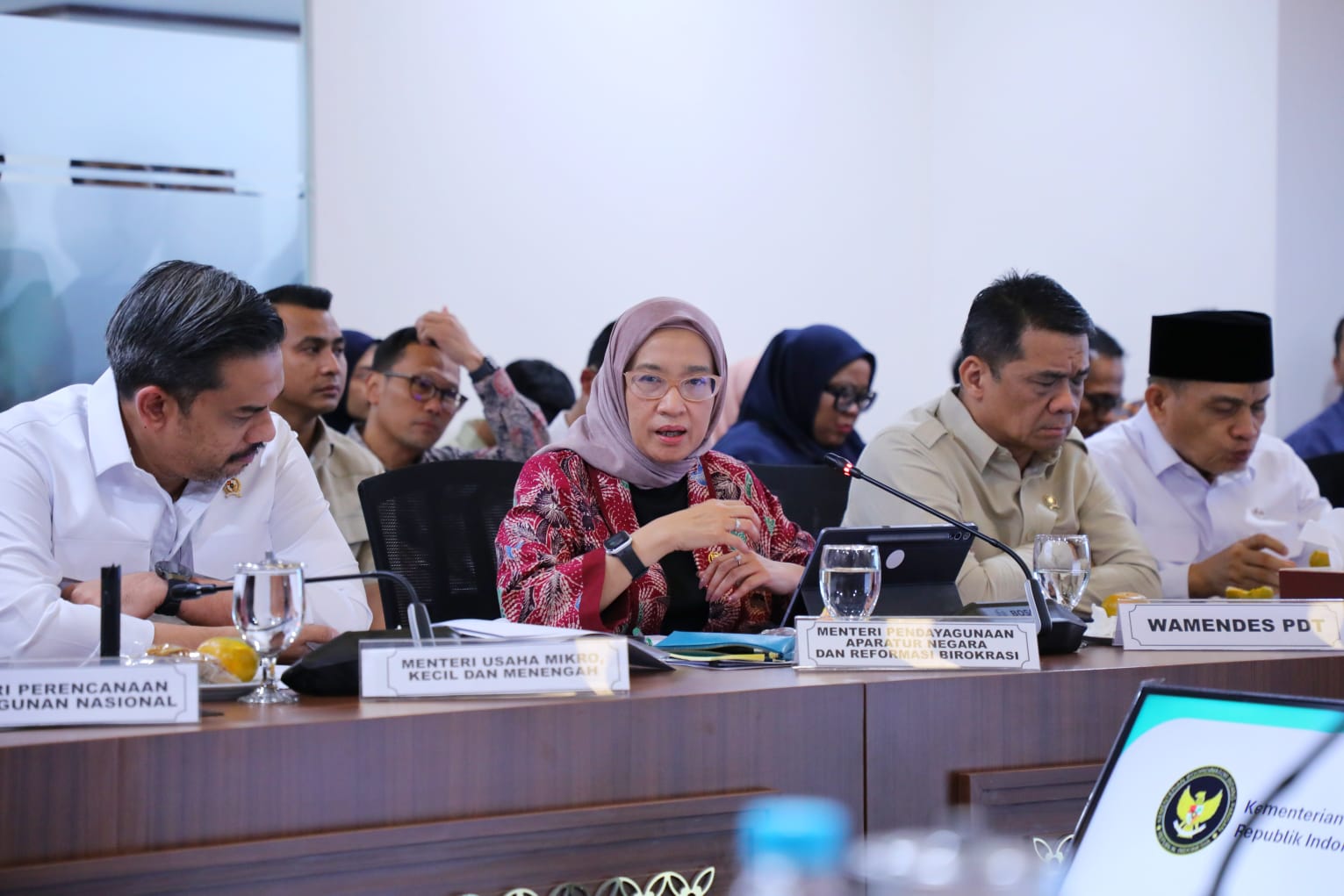 20250626 Rapat Koordinasi Terbatas Tingkat Menteri terkait Program Makan Bergizi Gratis 1
