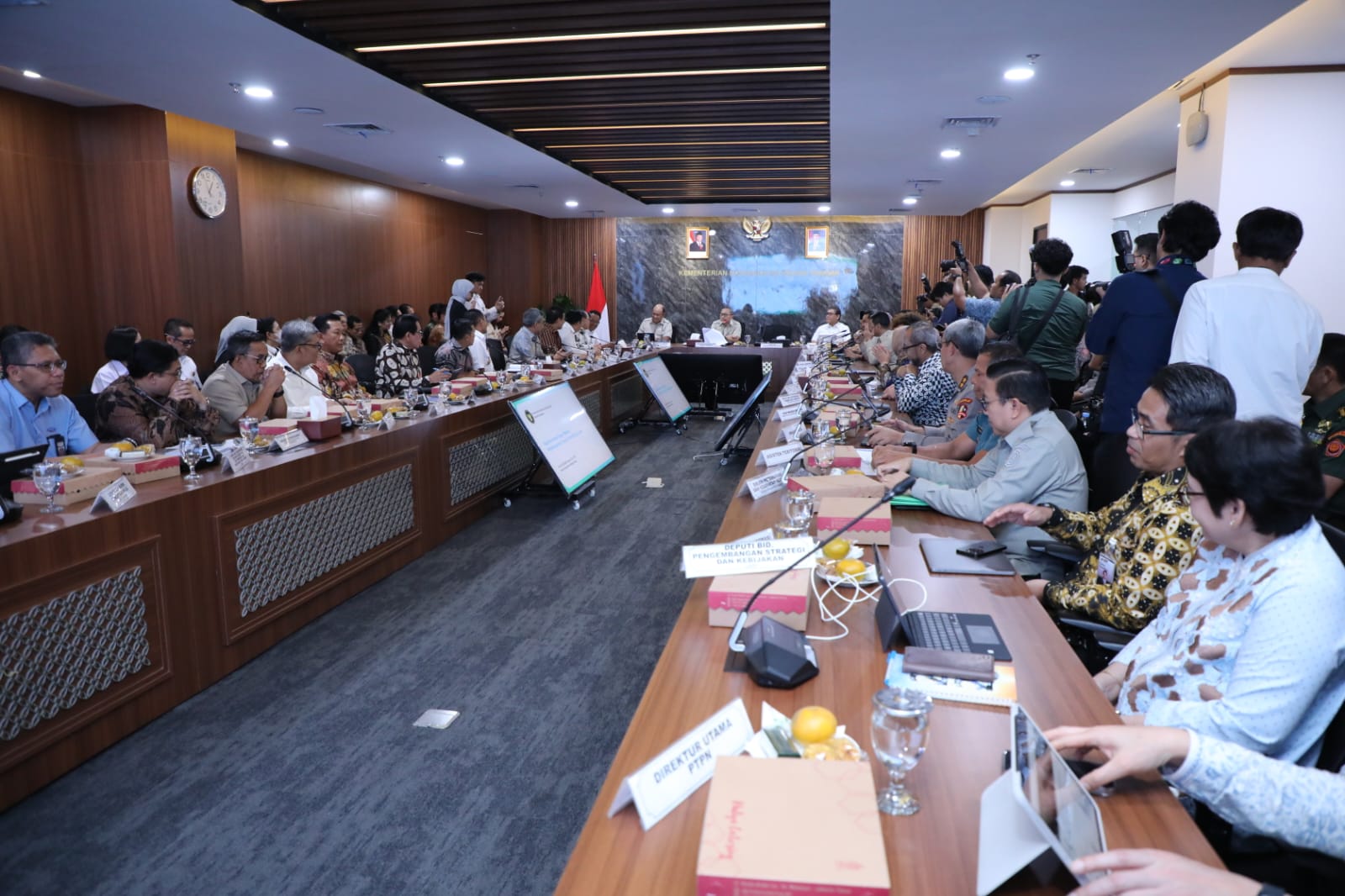 20250626 Rapat Koordinasi Terbatas Tingkat Menteri terkait Program Makan Bergizi Gratis 1