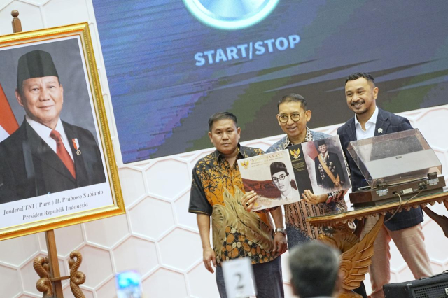 20250310 Hari Musik Nasional 2025 Kemenbud Luncurkan Piringan Hitam Indonesia Raya dengan Delapan Aransemen