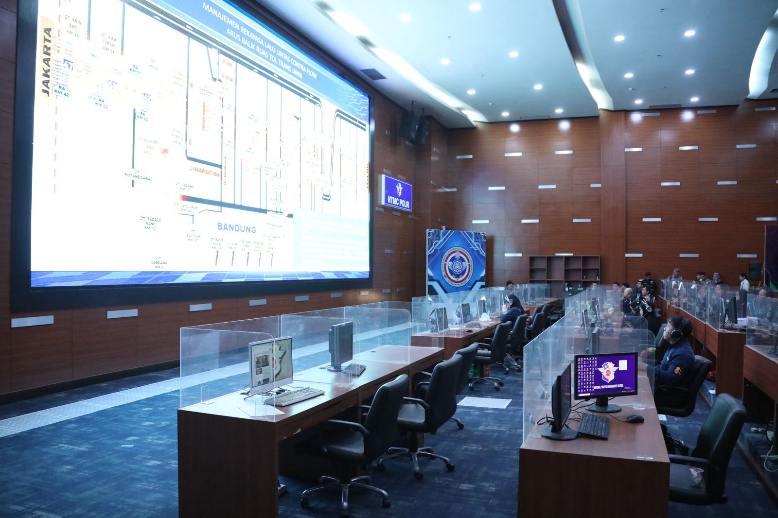 20250325 Peninjauan Arus Mudik 2025 di NTMC Korlantas Polri 14