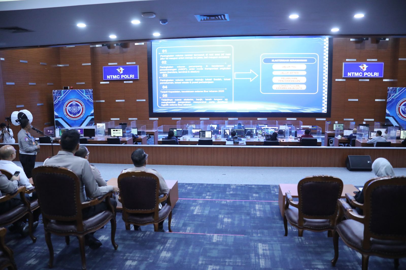 20250325 Peninjauan Arus Mudik 2025 di NTMC Korlantas Polri 14