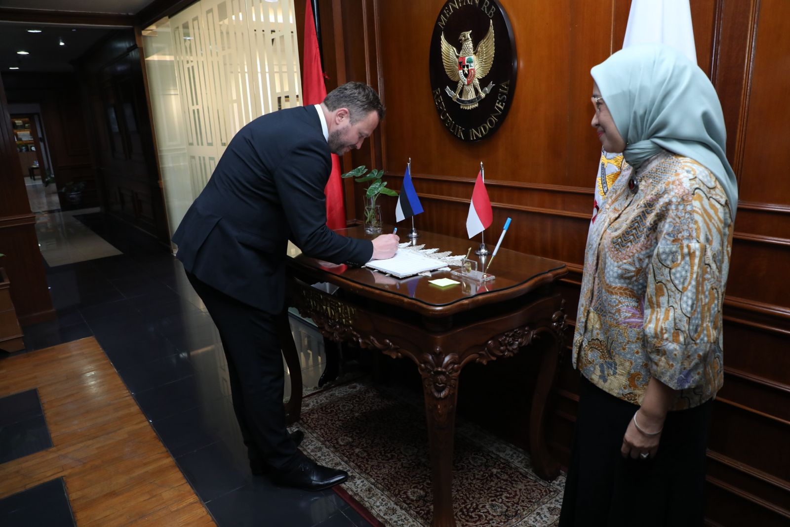 2025423 Menerima Kunjungan Menteri Luar Negeri Estonia 3