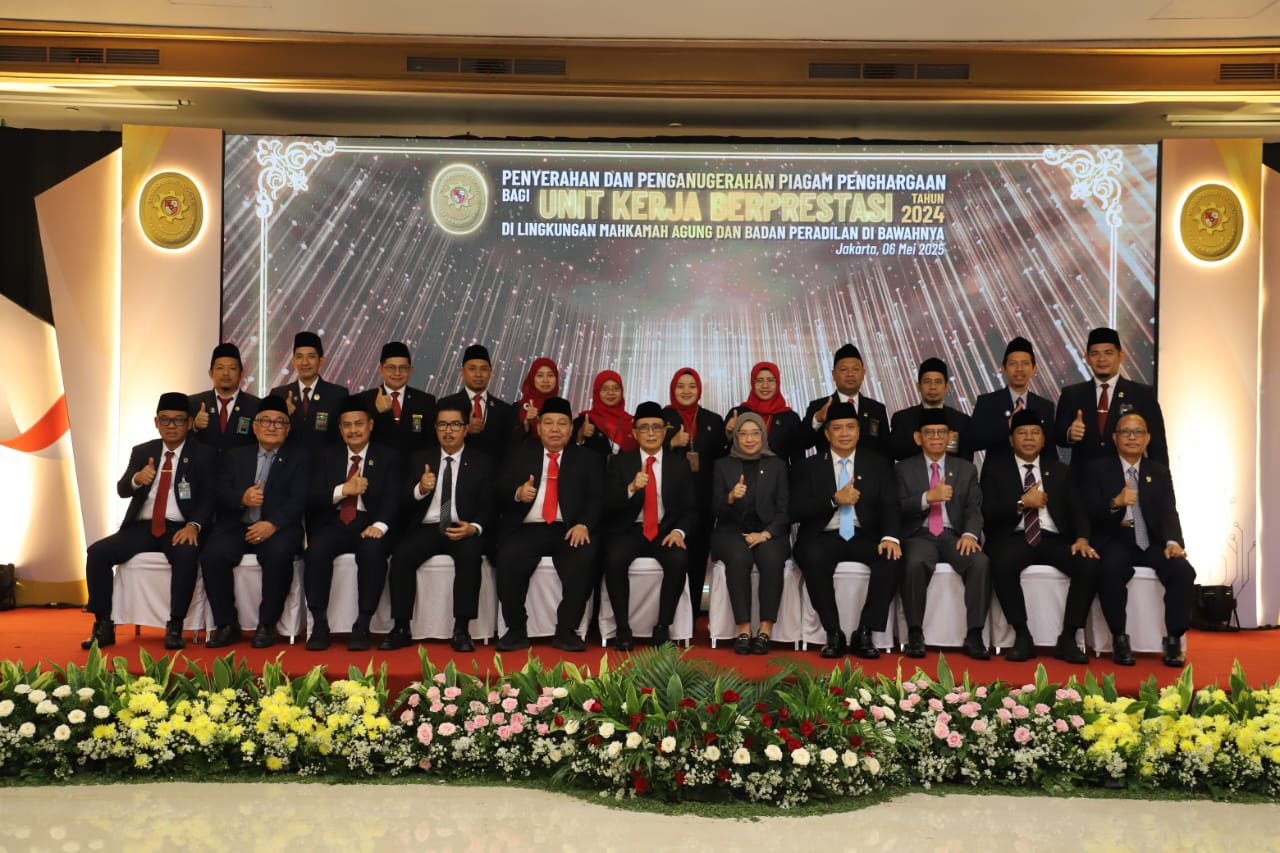 20250506 Penyerahan Penghargaaan Bagi Unit Kerja Berprestasi Tahun 2024 di Lingkungan MA dan Badan Peradilan Dibawahnya 11