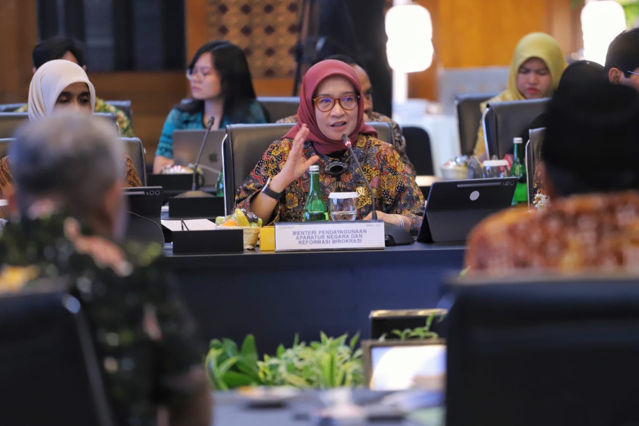 20250515 Rapat Koordinasi Tingkat Menteri Penyelenggaraan Sekolah Rakyat 1