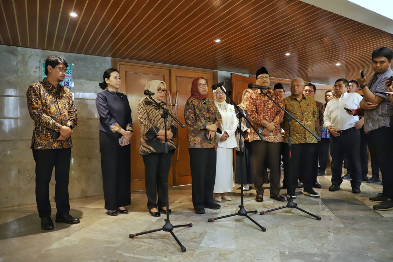 20250515 Rapat Koordinasi Tingkat Menteri Penyelenggaraan Sekolah Rakyat 1
