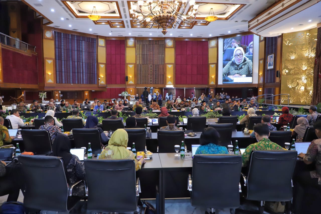20250515 Rapat Koordinasi Tingkat Menteri Penyelenggaraan Sekolah Rakyat 1
