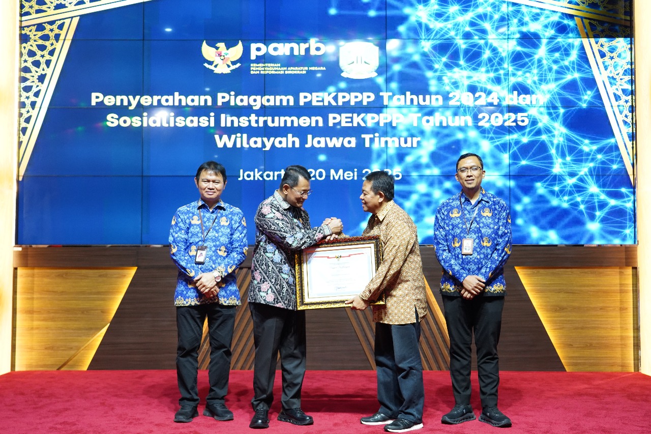 20250520 Penyerahan Hasil PEKPPP Lingkup Pemprov Jawa Timur 9