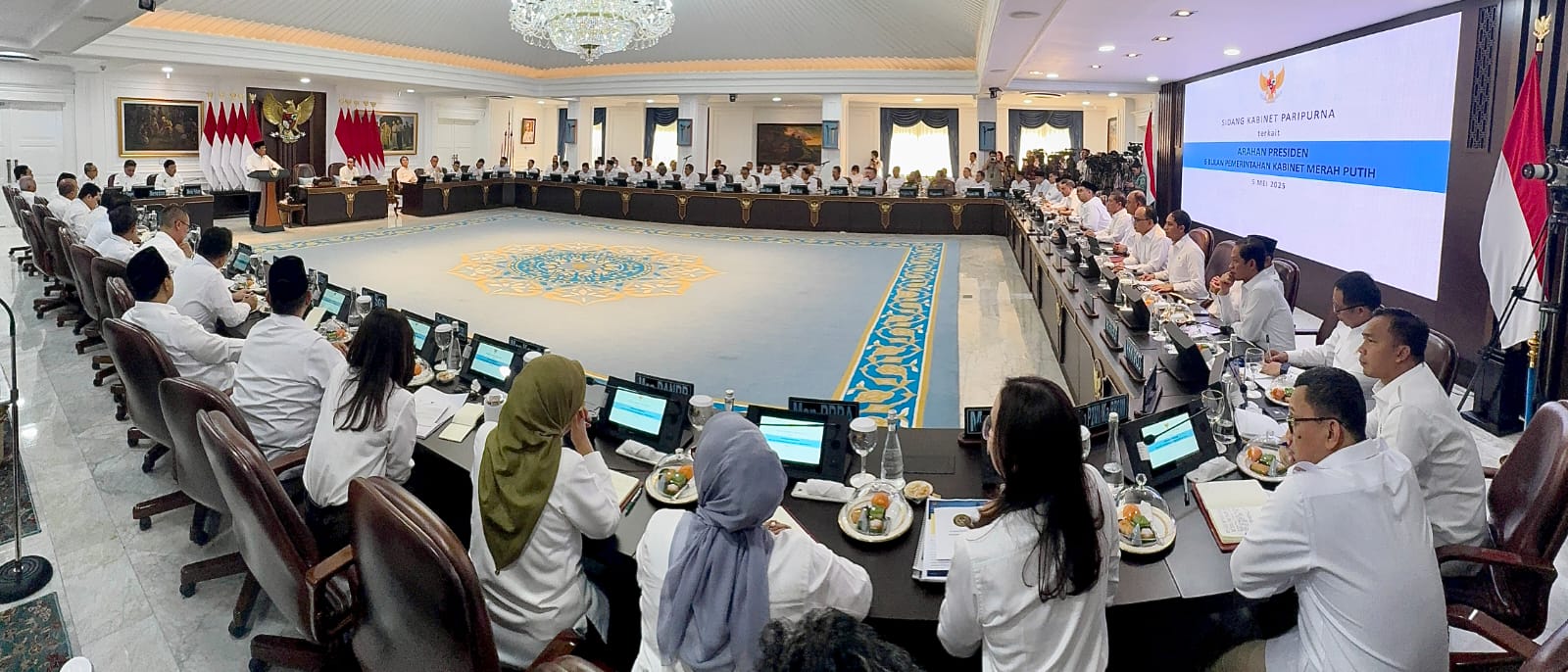 202555 Sidang Kabinet Paripurna 11