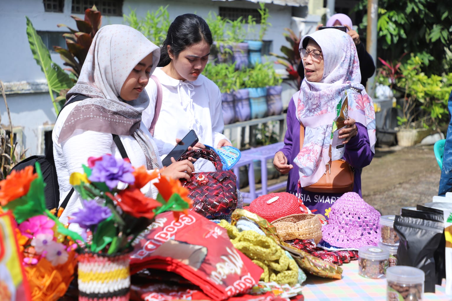 20251104 Peninjauan Sekolah Lansia Melati22