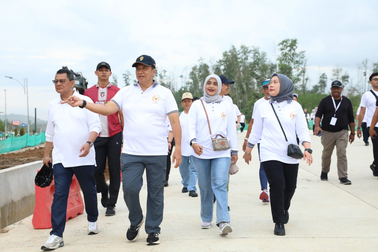 20251111 Sehat di Nusantara Jalan Sehat bersama Komisi II dan Mitra Kerja 1