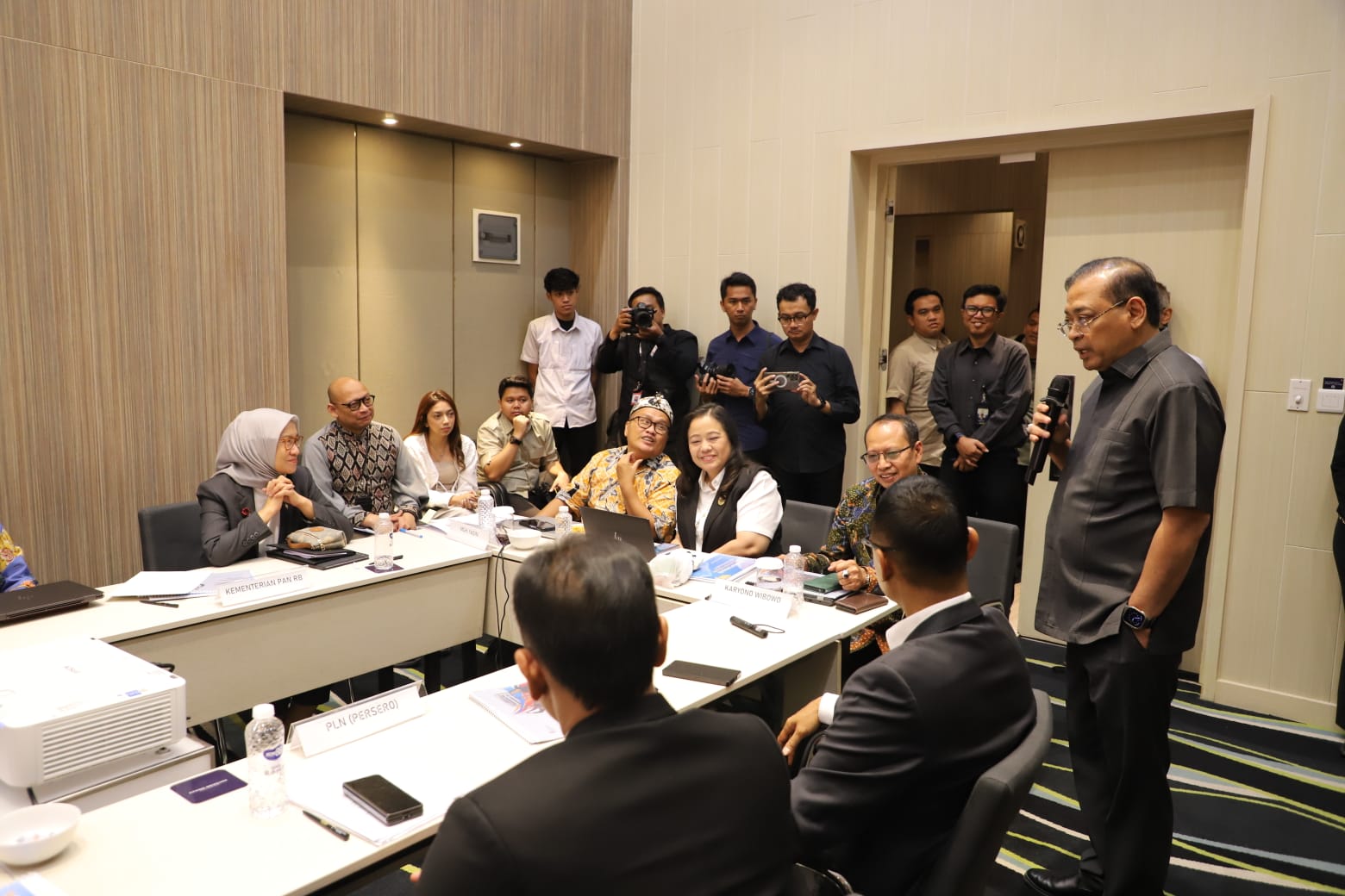 20251119 Presentasi Uji Publik Monitoring Evaluasi Keterbukaan Informasi Publik 2025 1