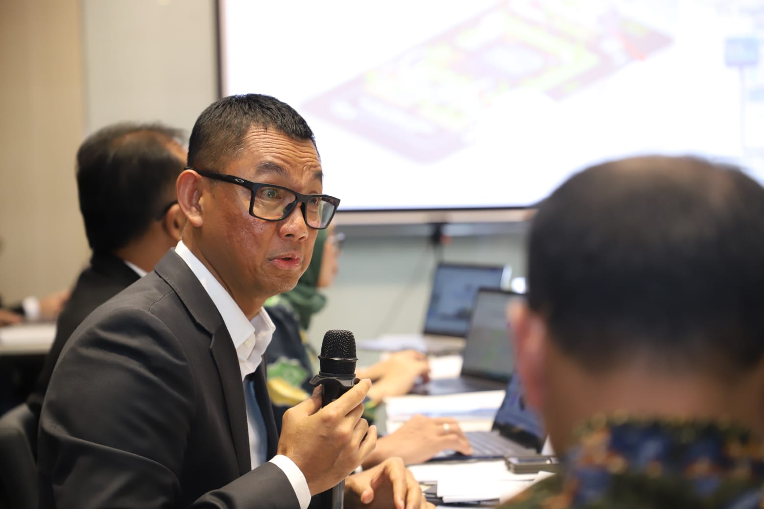 20251119 Presentasi Uji Publik Monitoring Evaluasi Keterbukaan Informasi Publik 2025 1