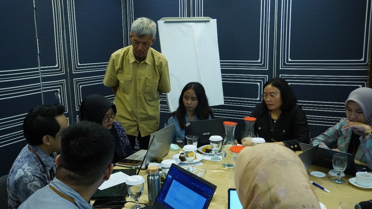 20251128 FGD Penyusunan Rekomendasi Kebijakan Ekosistem Inovasi Pelayanan Publik18