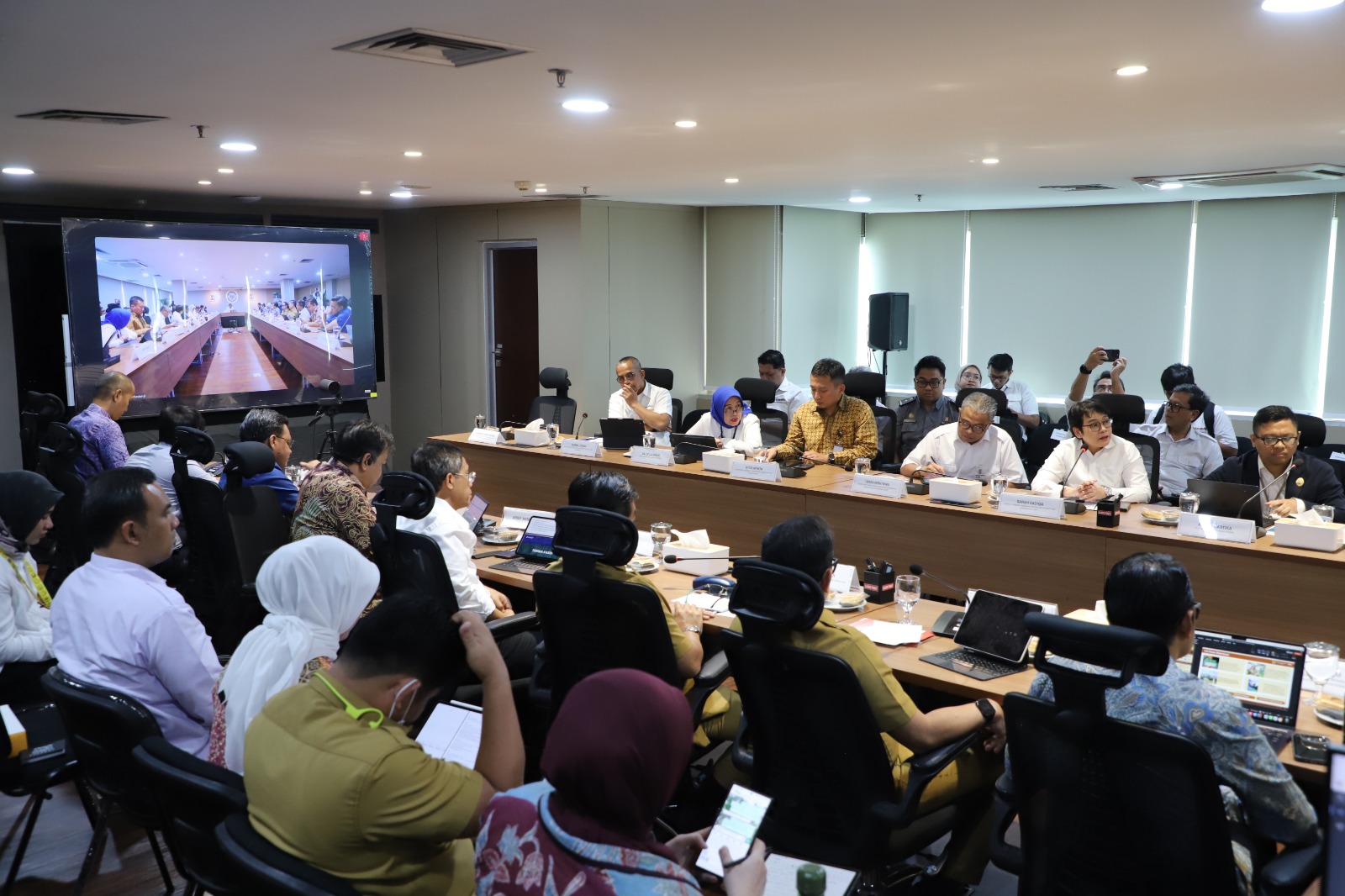 20251006 Rapat Komite Percepatan Transformasi Digital Pemerintah dengan Ketua DEN 23