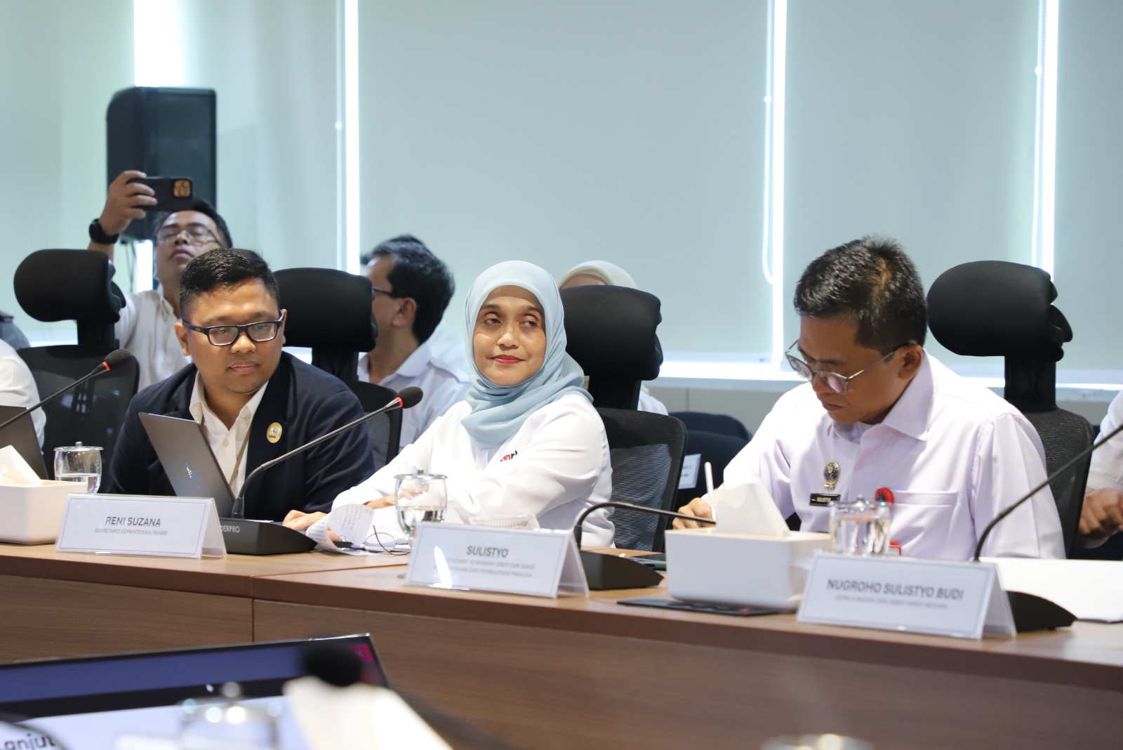 20251006 Rapat Komite Percepatan Transformasi Digital Pemerintah dengan Ketua DEN 23