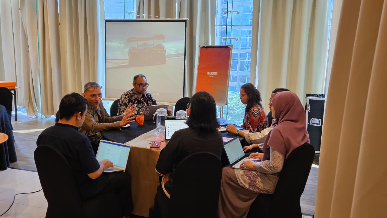 20251010 FGD Penyelarasan Dokumen Rencana Strategis Kementerian Koperasi 4