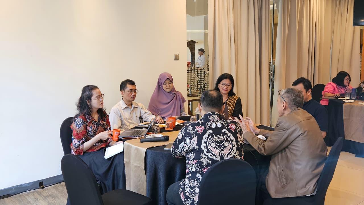 20251010 FGD Penyelarasan Dokumen Rencana Strategis Kementerian Koperasi 4