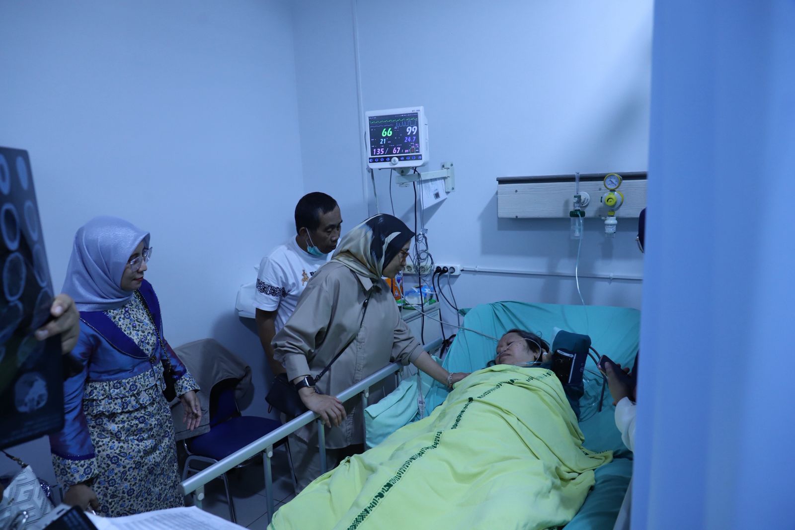 20251011 Menteri PANRB Jenguk Atlet Pornas Korpri 2025 yang Dirawat di RS Mohammad Hosein Palembang 10