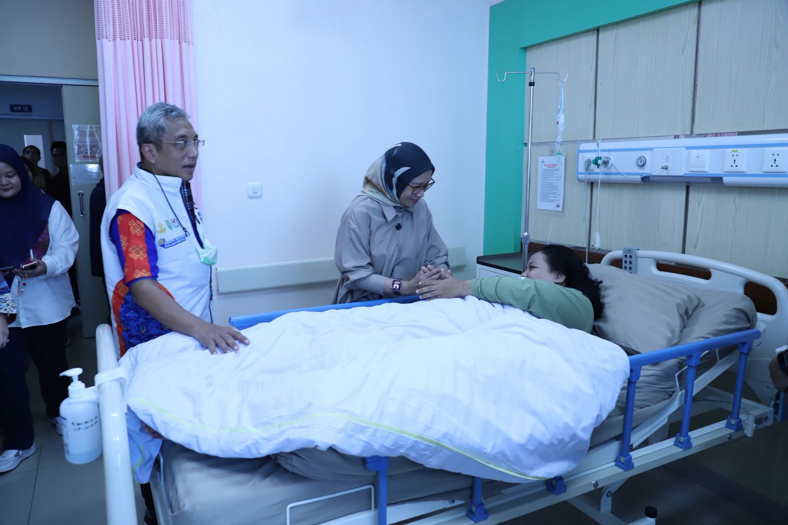 20251011 Menteri PANRB Jenguk Atlet Pornas Korpri 2025 yang Dirawat di RS Mohammad Hosein Palembang 10