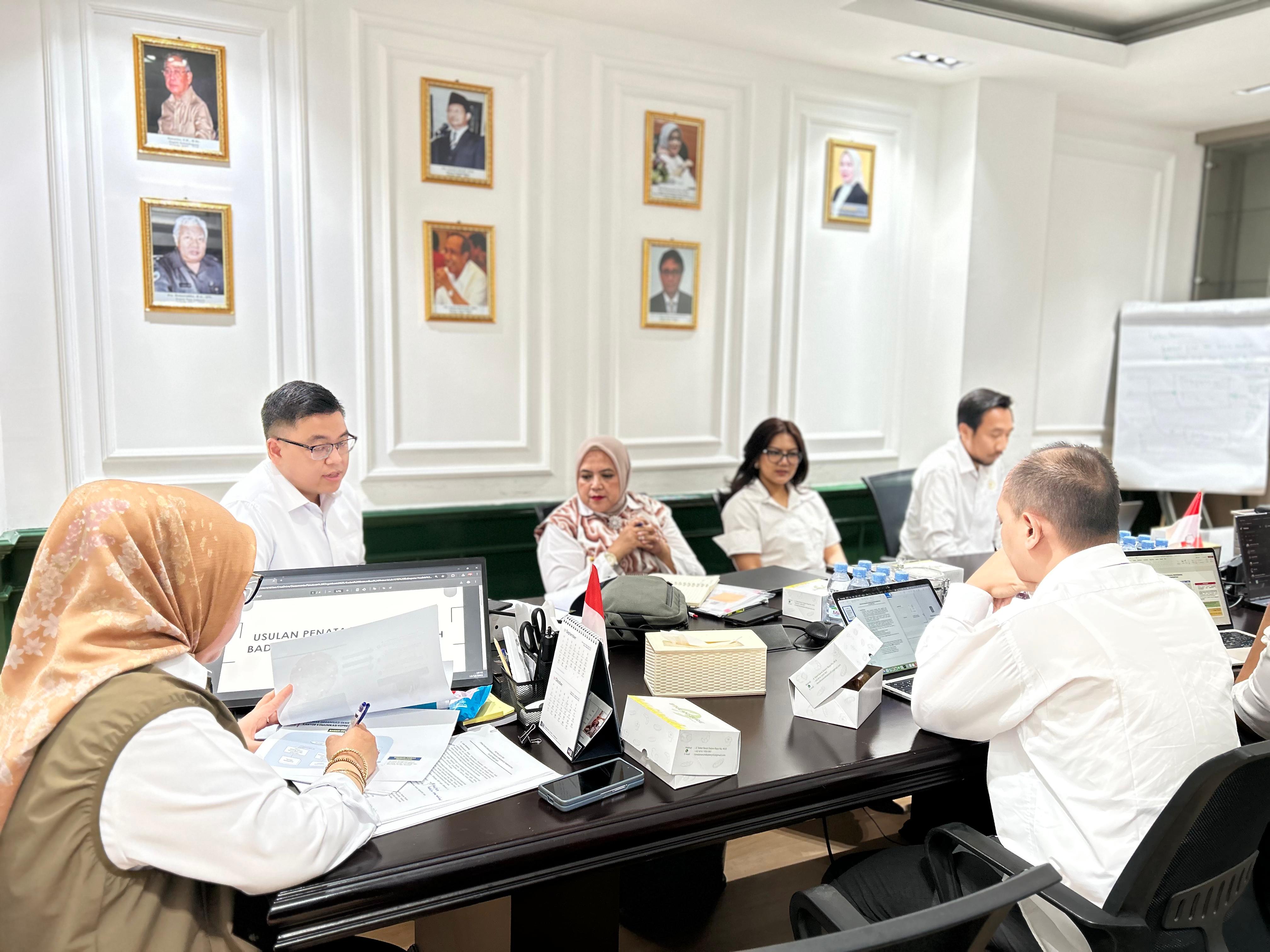 20251013 Rapat Tata Kelola Organisasi Badan Komunikasi Pemerintah 5