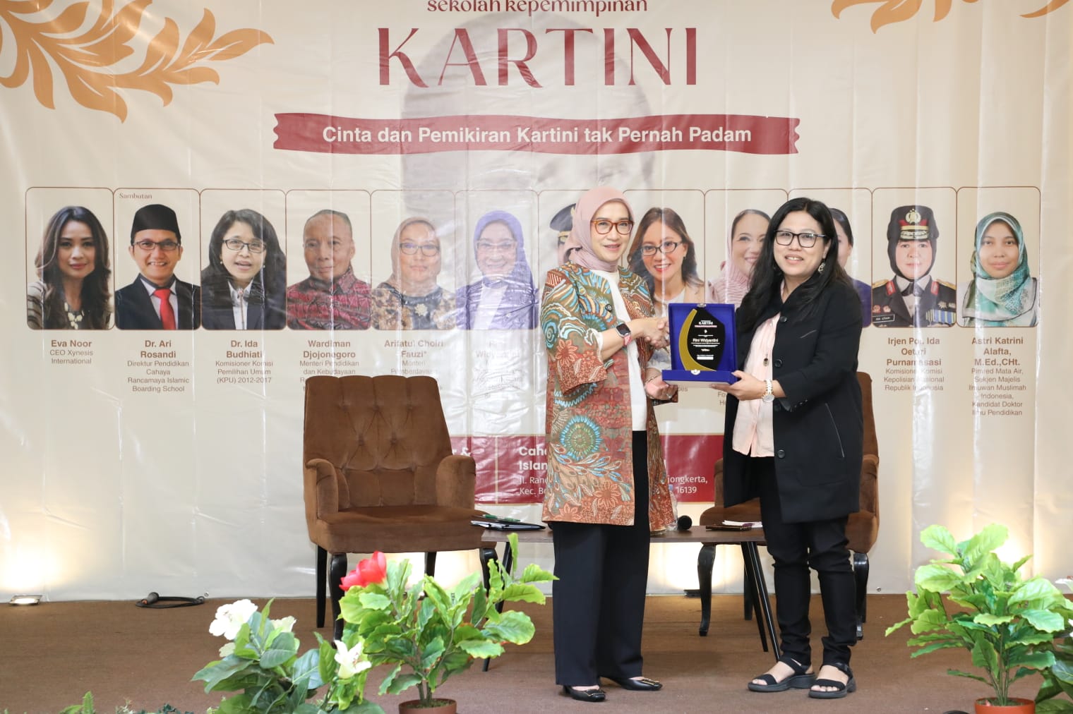 20251018 MENTERI Kegiatan Sekolah Kepemimpinan Kartini KALIS 21
