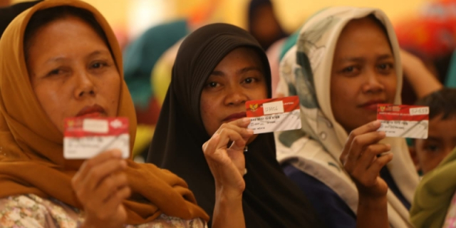 20251029 Mensos Targetkan 300 Ribu Keluarga Lulus dari PKH