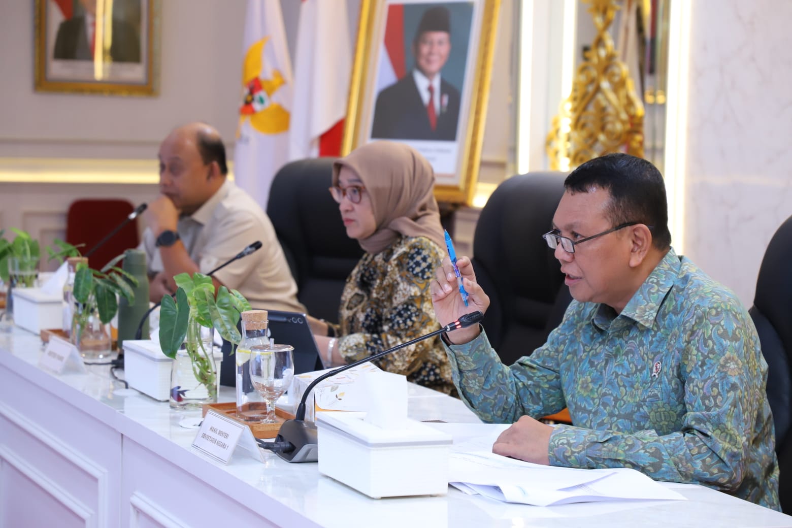 20251030 Rapat Membahas Kelembagaan BGN 12