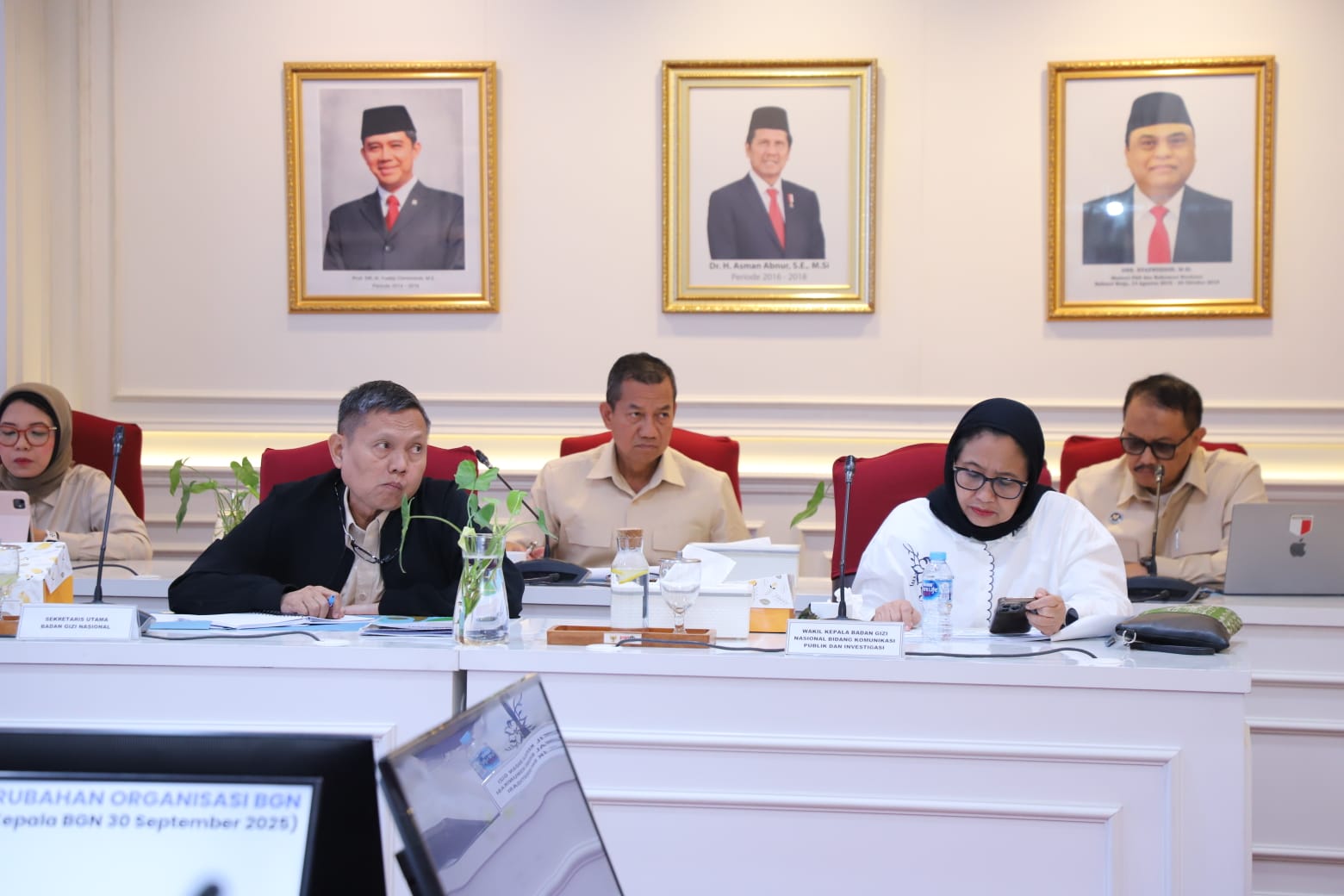 20251030 Rapat Membahas Kelembagaan BGN 12