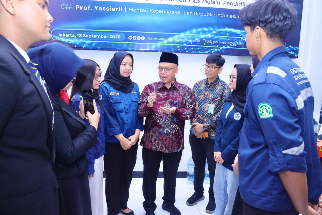 20250915 Mahasiswa Polteknaker Siap Bersaing di Final Indonesian Polytechnic English Championship 2025