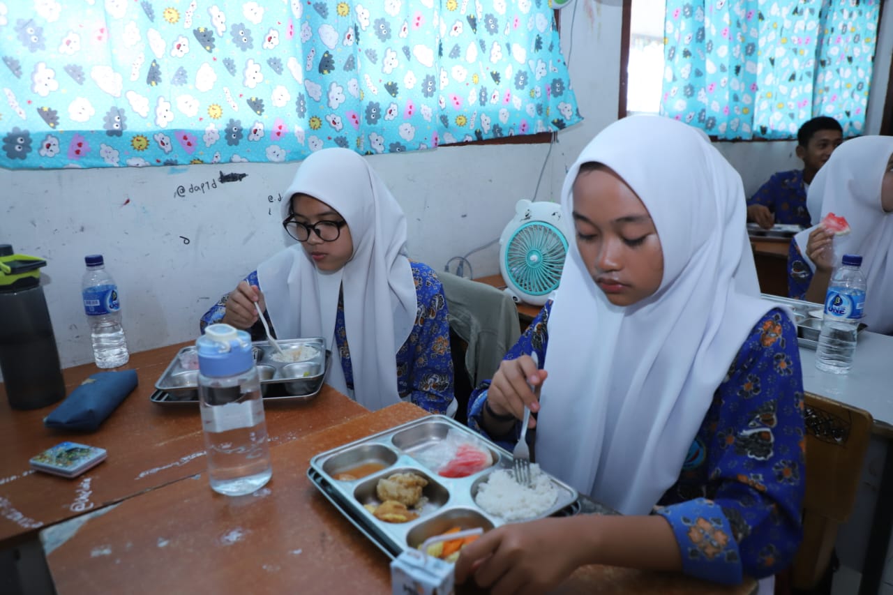 20250918 Peninjauan Makan Bergizi Gratis MBG1