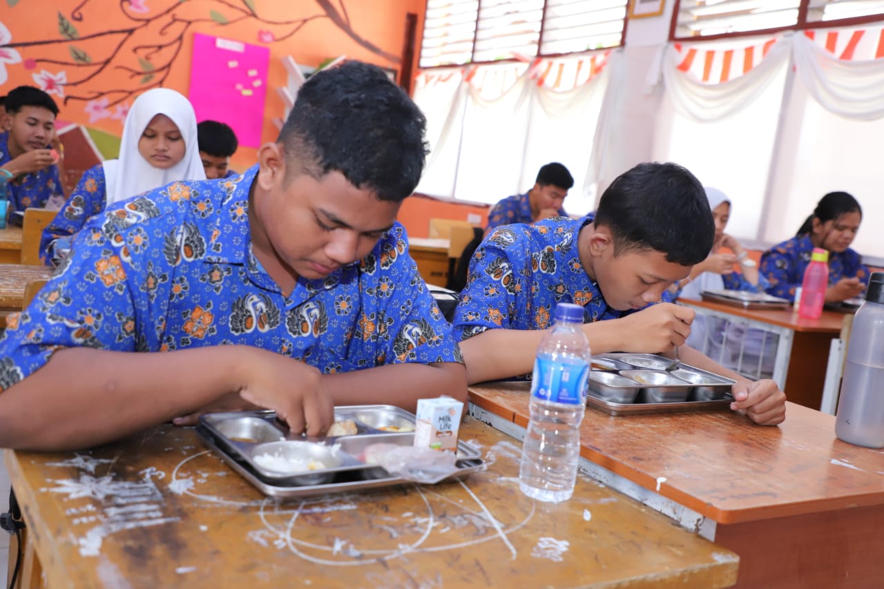 20250918 Peninjauan Makan Bergizi Gratis MBG1