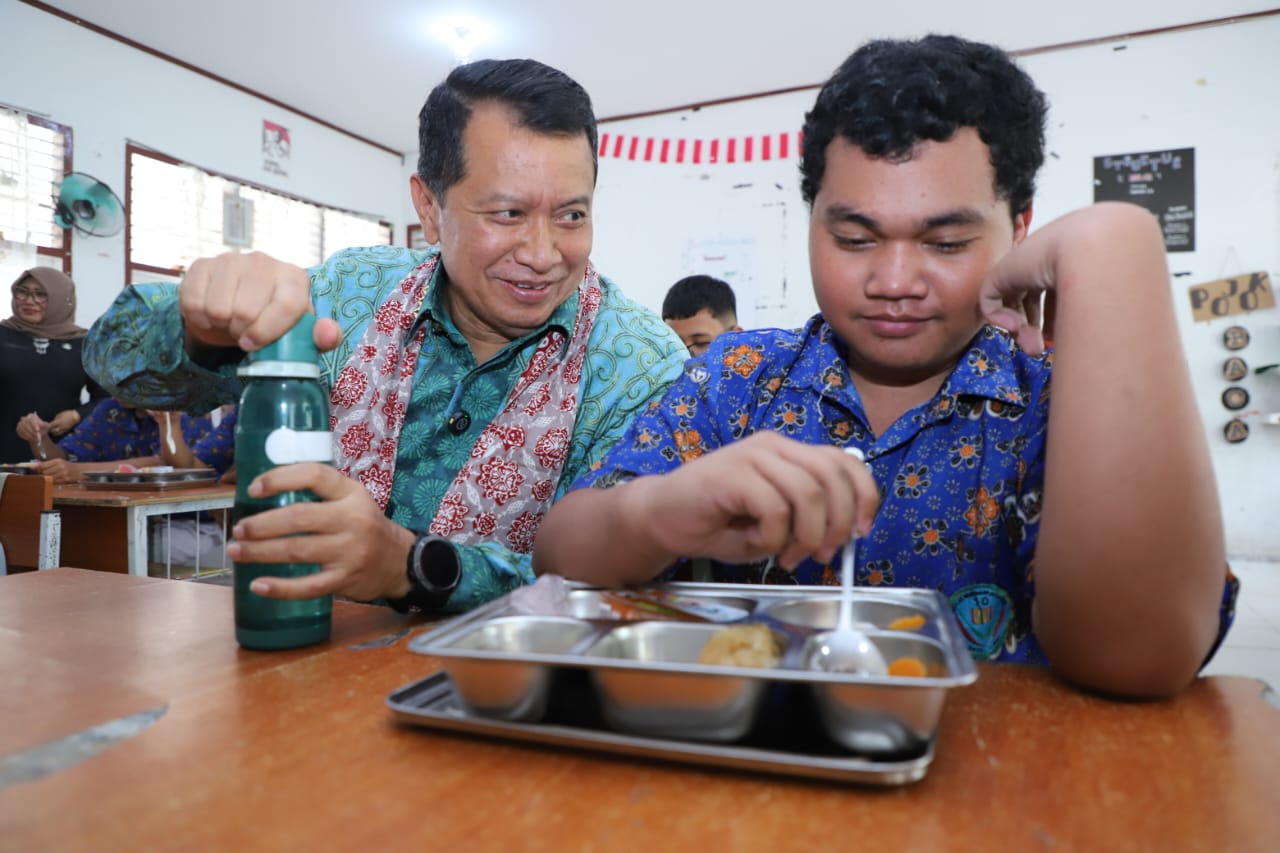 20250918 Peninjauan Makan Bergizi Gratis MBG1