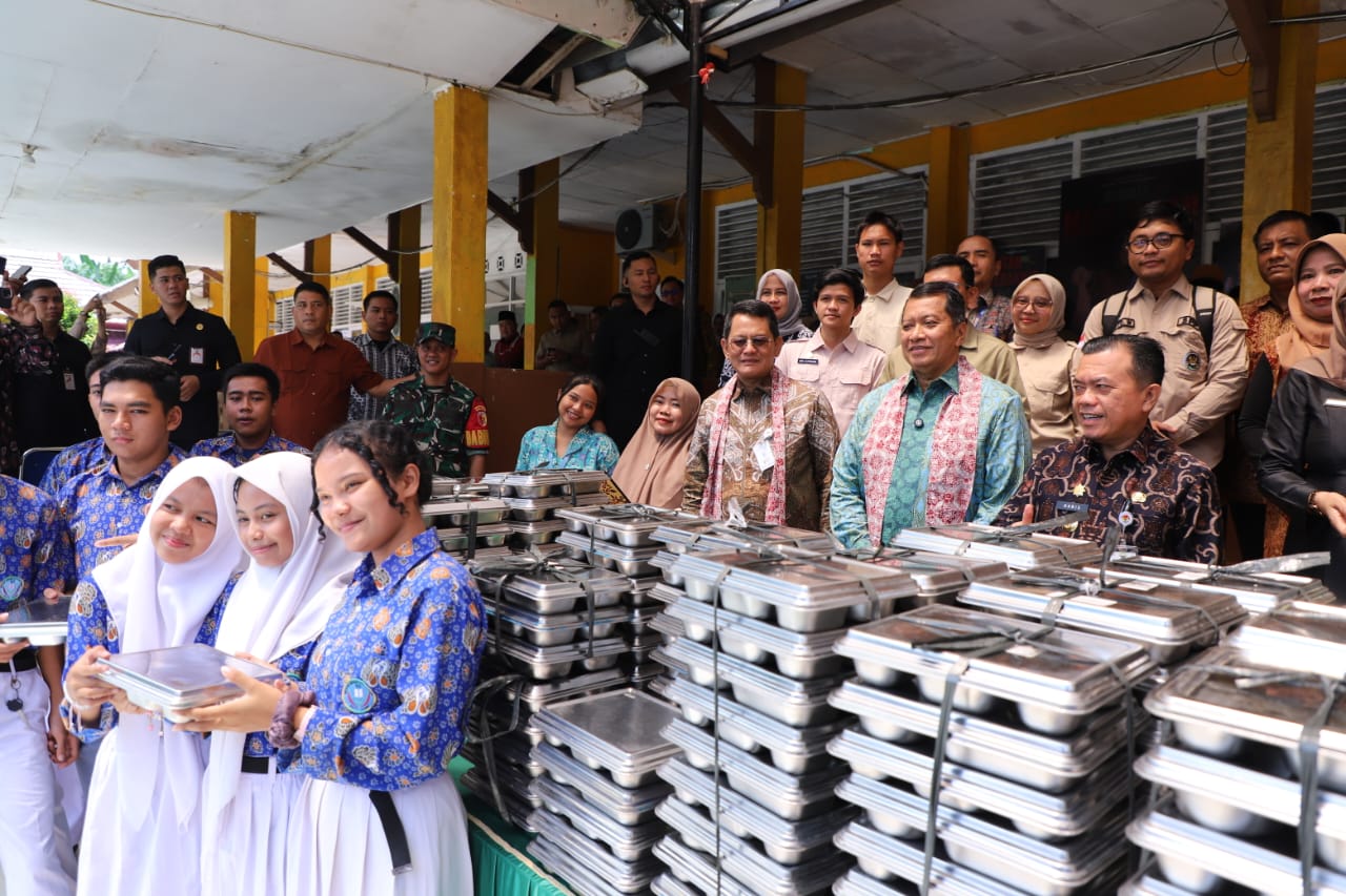 20250918 Peninjauan Makan Bergizi Gratis MBG1