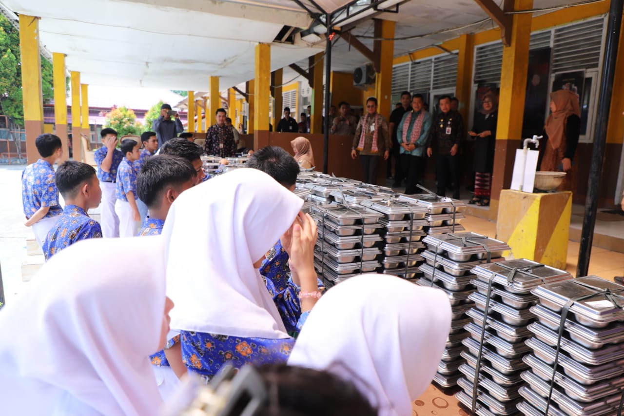 20250918 Peninjauan Makan Bergizi Gratis MBG1