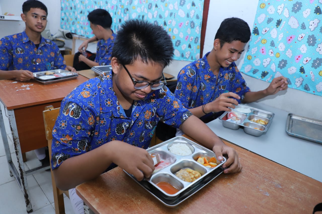 20250918 Peninjauan Makan Bergizi Gratis MBG1