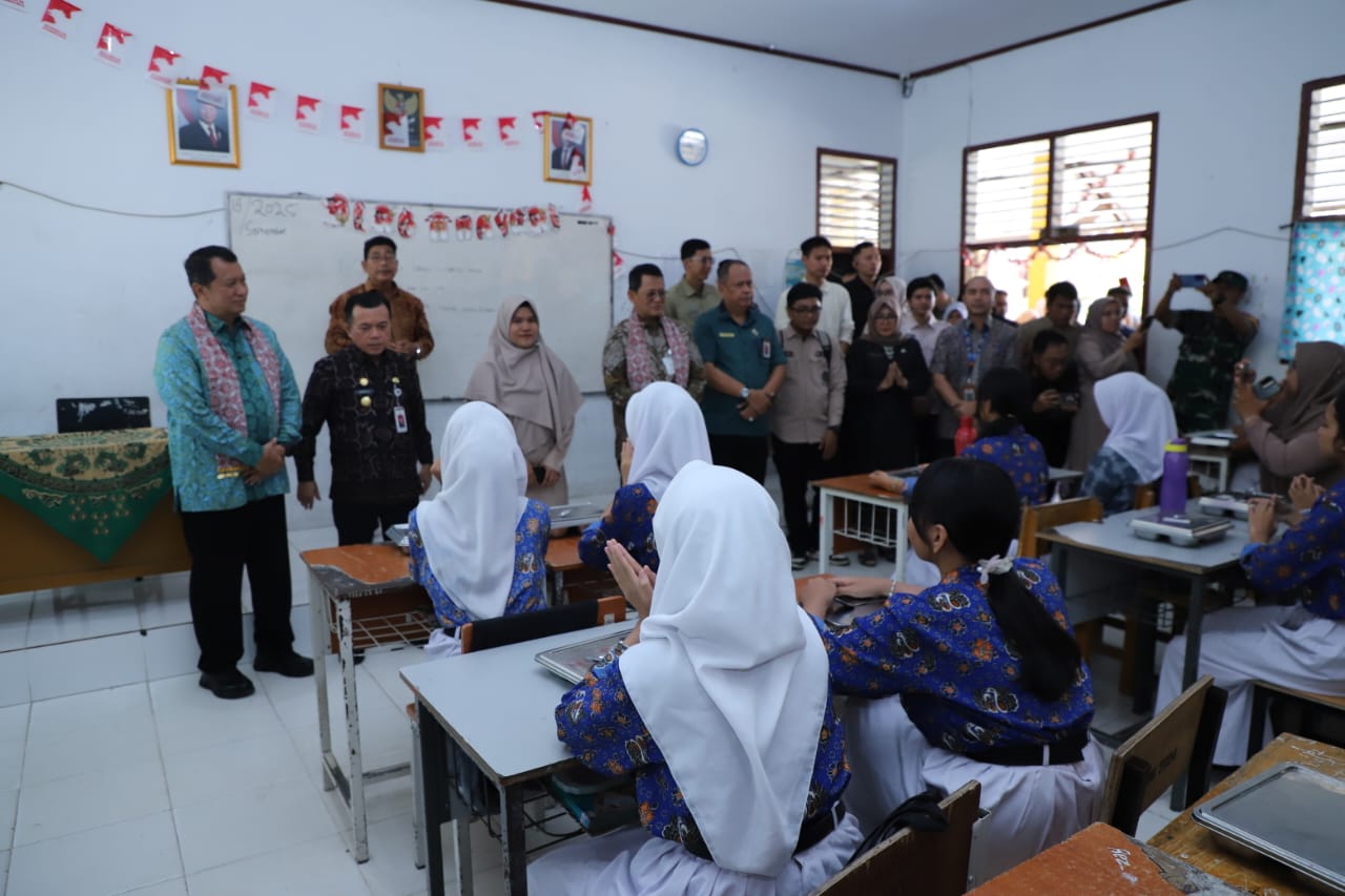 20250918 Peninjauan Makan Bergizi Gratis MBG1