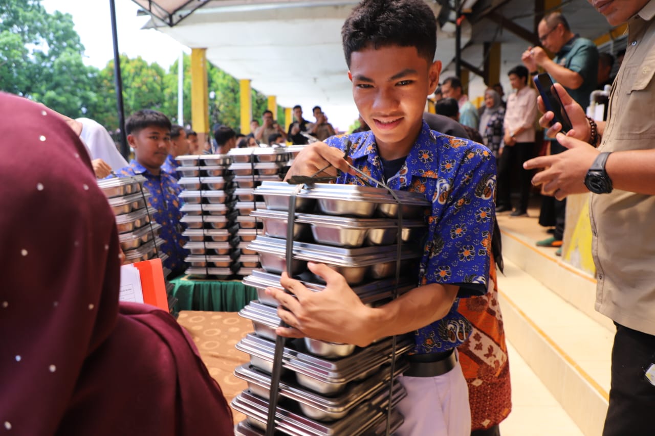 20250918 Peninjauan Makan Bergizi Gratis MBG1
