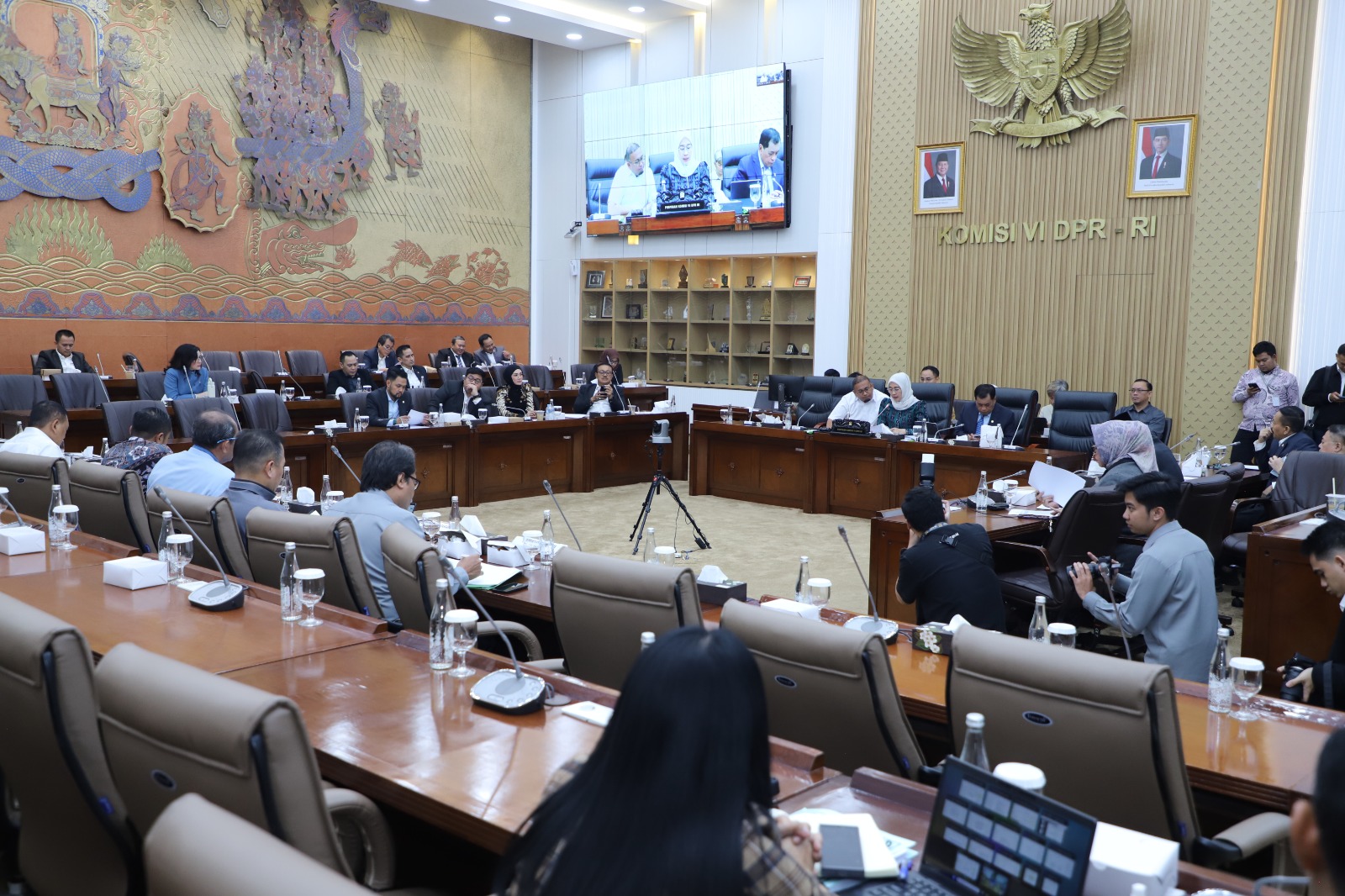20250923 WAMEN Rapat Kerja dengan Komisi VI DPR RI 1