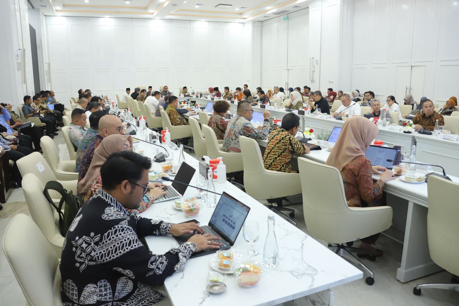 20250926 Rapat Tingkat Menteri RTM Perencanaan Kartu Kesejahteraan dan Kartu Usaha 8