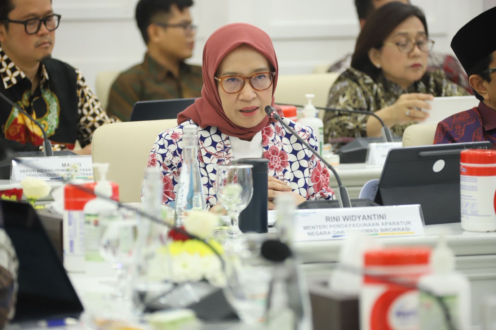 20250926 Rapat Tingkat Menteri RTM Perencanaan Kartu Kesejahteraan dan Kartu Usaha 8