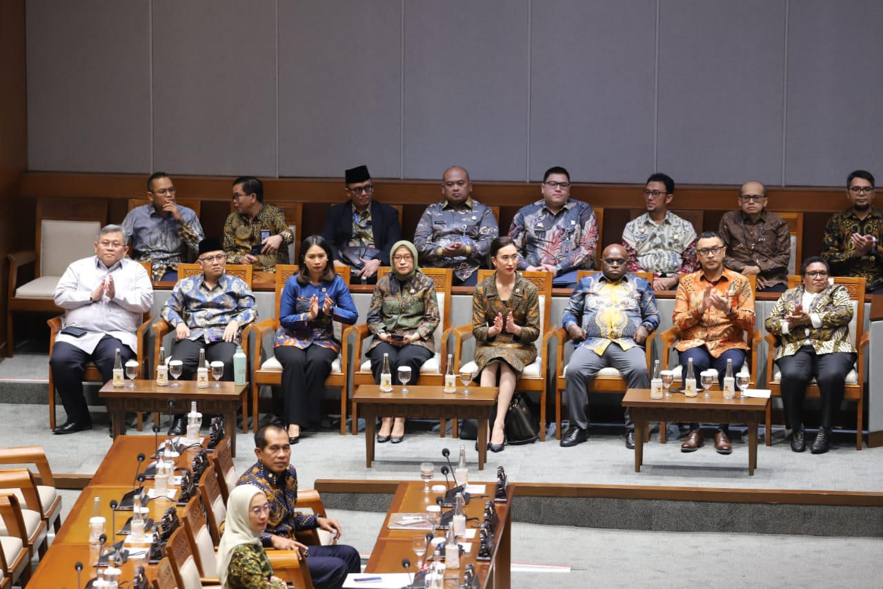 20251002 Rapat Paripurna DPR RI 10