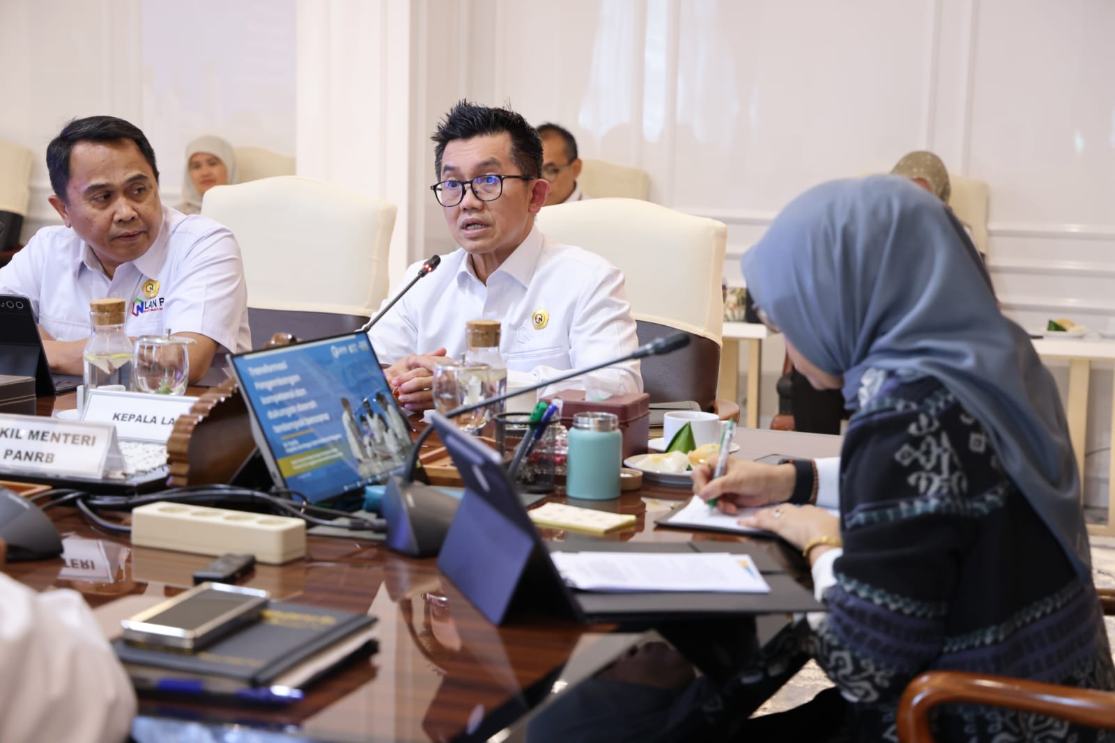 20260126 Rapat Pembahasan Transformasi Pengembangan Kompetensi ASN dan Dukungan Daerah Terdampak Bencana 13