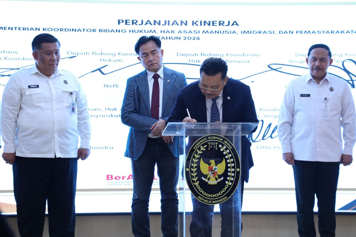 20260128 Pencanangan Pembangunan ZI Penandatanganan Pakta Integritas dan Perjanjian Kerja Tahun 2026 di lingkungan Kemenko Kumham Imipas 13