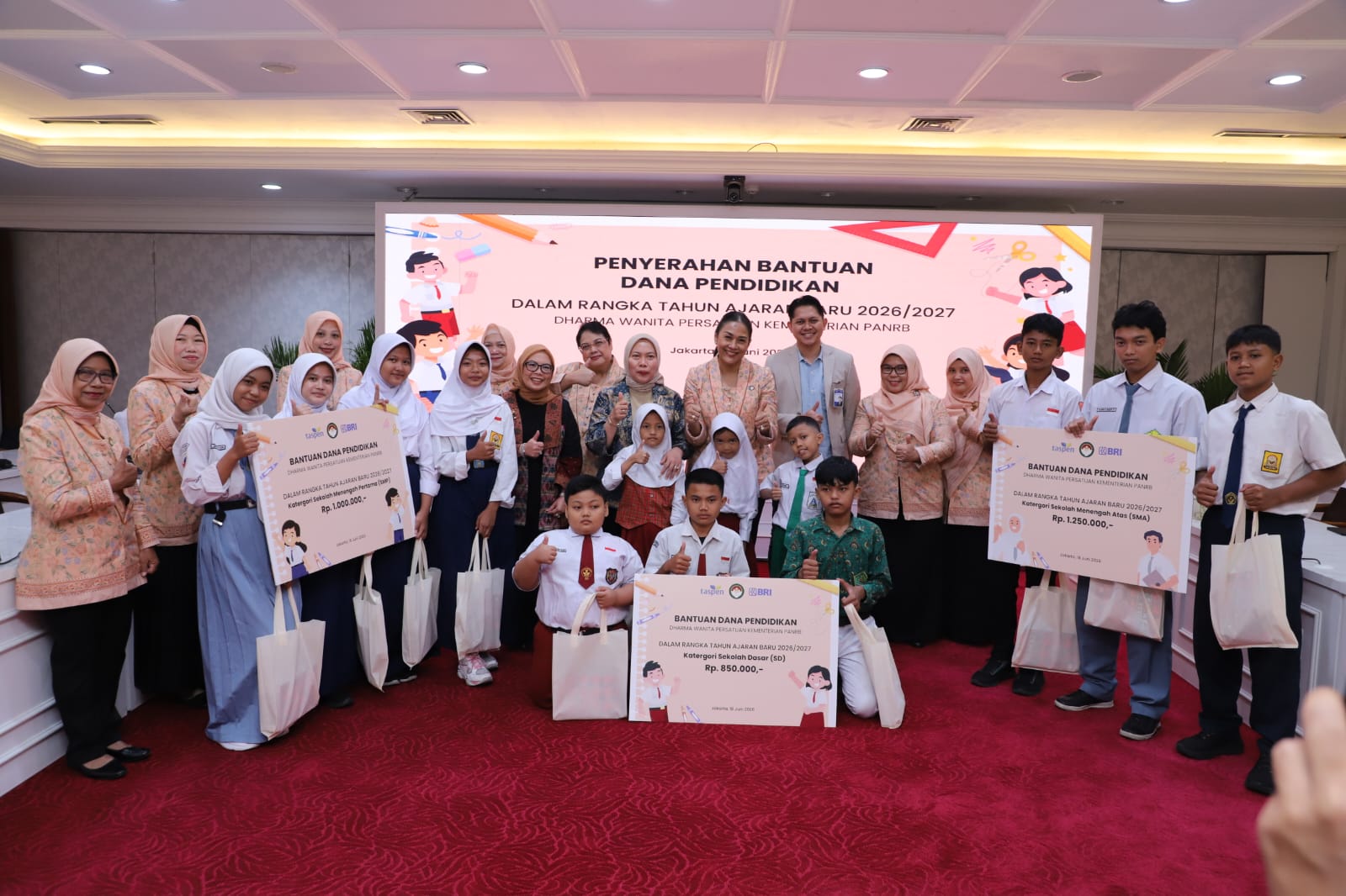 20260618 PEnyerahan Bantuan Pendidikan 12